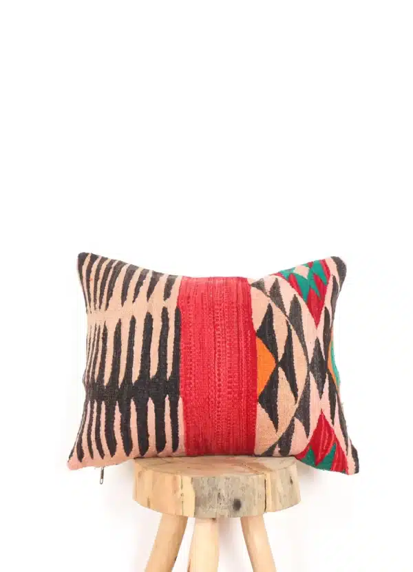 Moroccan Luxury Pillows: Timeless Elegance for Your Home