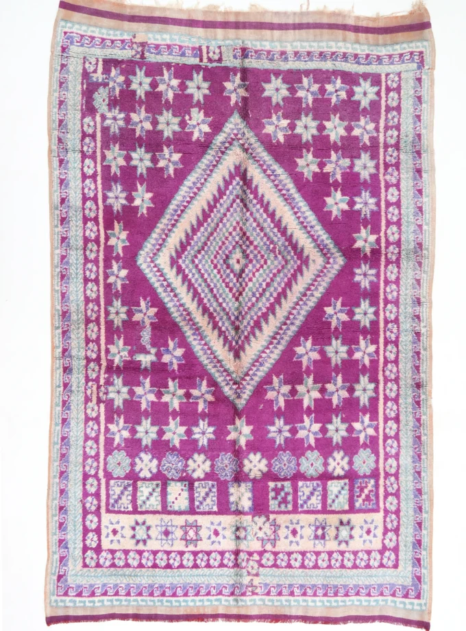 moroccan-style-rug-intricate-patterns-vibrant-colors