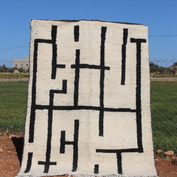 Black and White Rug – Handcrafted Moroccan Wool Rug
