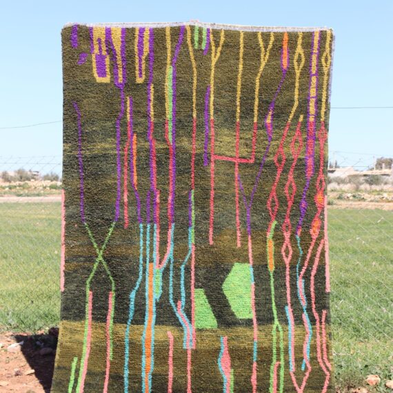 Modern Abstract Rug with bold, contemporary design