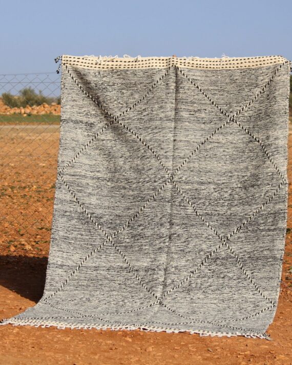 Minimalist Moroccan Kilim Rug with subtle patterns and handwoven craftsmanship