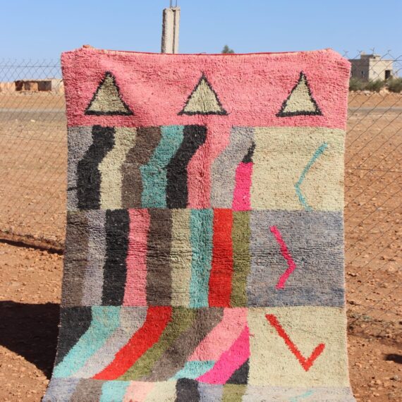 Bold Contemporary Abstract Rug with striking abstract patterns