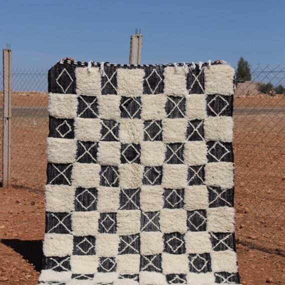 Handmade Black and White Rug with elegant patterns