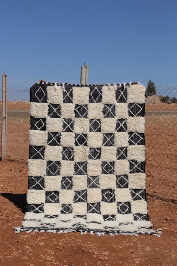 Handmade Black and White Rug with elegant patterns