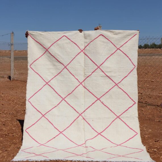 Wool Flatweave Rug with elegant design and natural texture