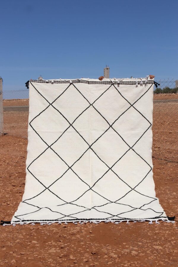 Contemporary Kilim Rug with geometric patterns and handwoven craftsmanship