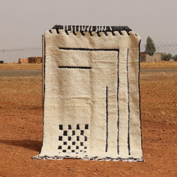Geometric Moroccan Rug – Handcrafted Wool Rug