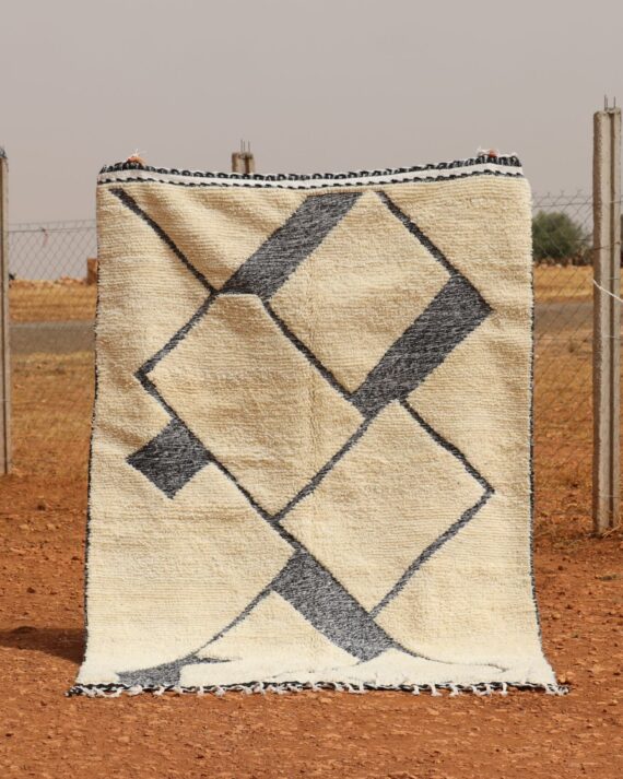 Contemporary Rug – Handcrafted Moroccan Wool Rug