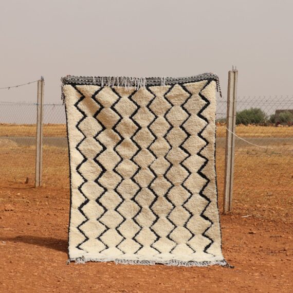 Contemporary Area Rug – Handcrafted Moroccan Wool Rug