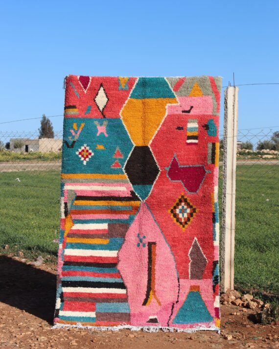 Contemporary Abstract Rug with modern artistic design