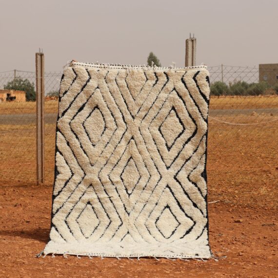 Diamond Pattern Rug – Handcrafted Moroccan Wool Rug