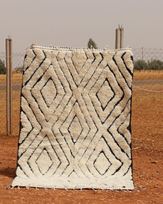 Diamond Pattern Rug – Handcrafted Moroccan Wool Rug