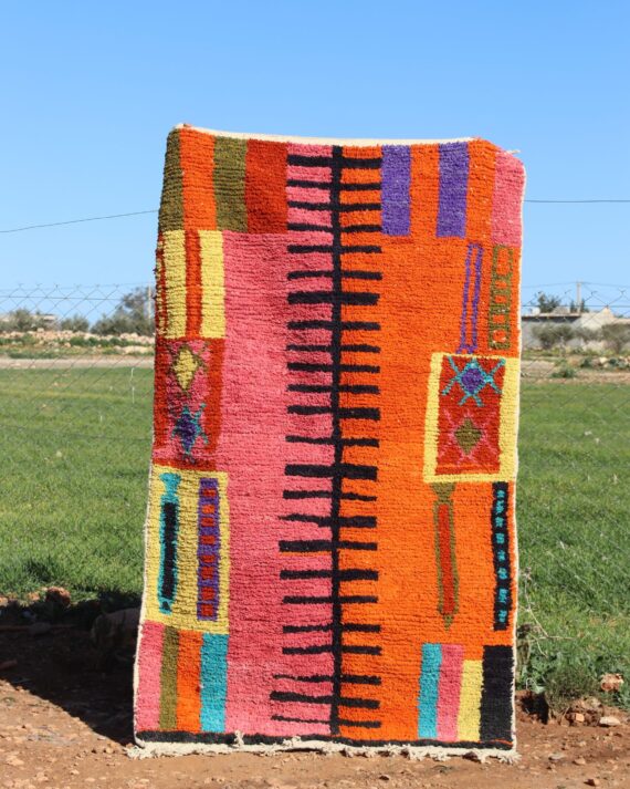 Abstract Washable Rug with modern design and easy-care features