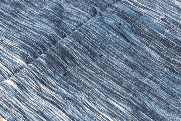 Flatweave abstract rug - Image 3