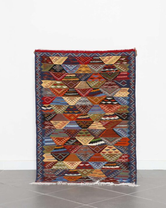 Artistic Berber Kilim with Geometric Diamond Motif – Premium Wool Moroccan Rug