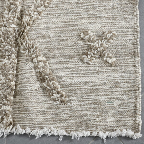 Neutral Moroccan Beni Ourain Kilim with Diamond Motif - Image 6