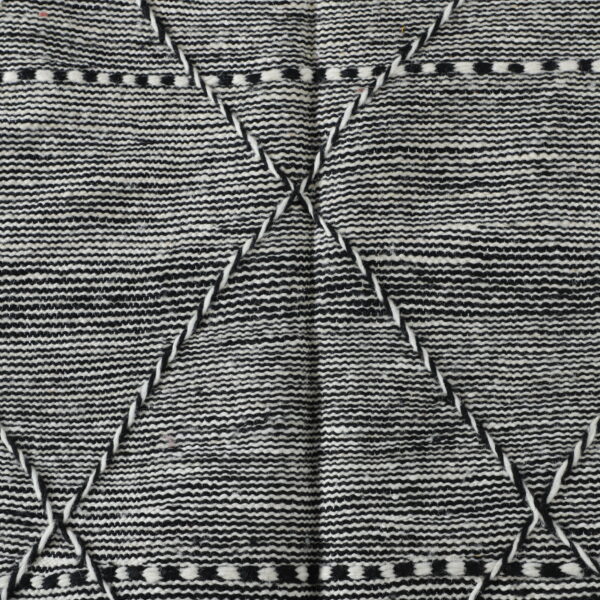 Authentic Moroccan Flat Weave Kilim Rug - Image 2