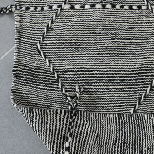 Authentic Moroccan Flat Weave Kilim Rug - Image 3