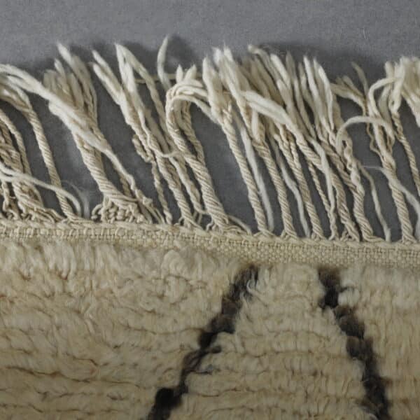 Handmade Moroccan Beni Ouarain Rug with Classic Diamond Lattice - Image 2