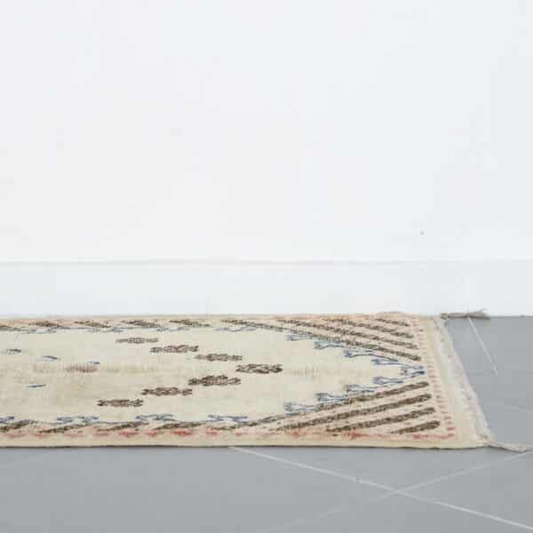 Handmade Moroccan Berber Prayer Rug - Image 5