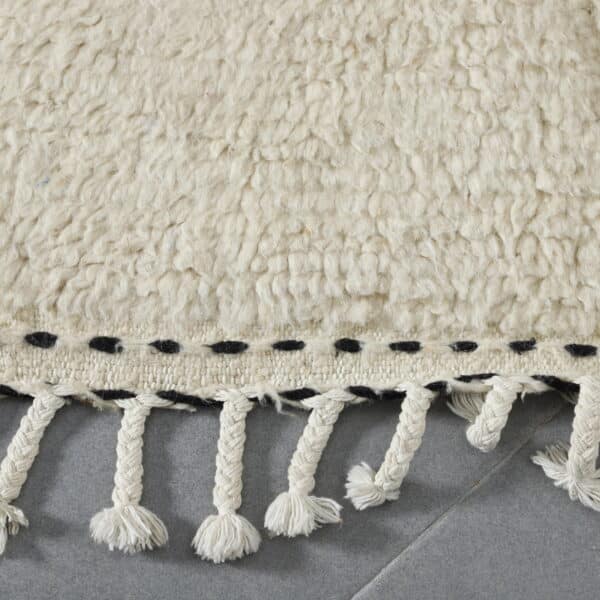 Handmade Moroccan Beni Ouarain Rug - Image 2