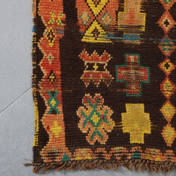 Large Vintage Handmade Moroccan Berber Rug with Intricate Geometric Motifs - Image 5