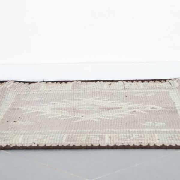 Vintage Handmade Moroccan Kilim with Geometric Design - Image 3
