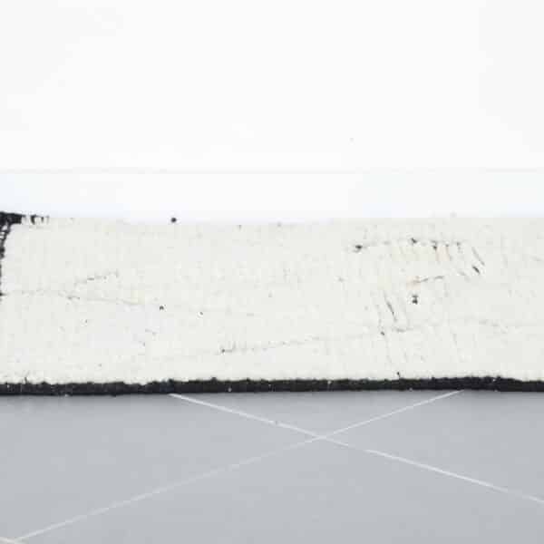 Handmade Moroccan Beni Ouarain Rug with Classic Diamond Lattice - Image 4