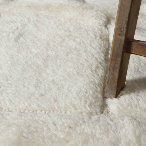 Large Handmade Moroccan Beni Ouarain Rug with Minimalist Geometric Design - Image 5
