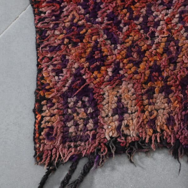 Handmade Moroccan Beni M'Guild Rug with Geometric Field - Image 5