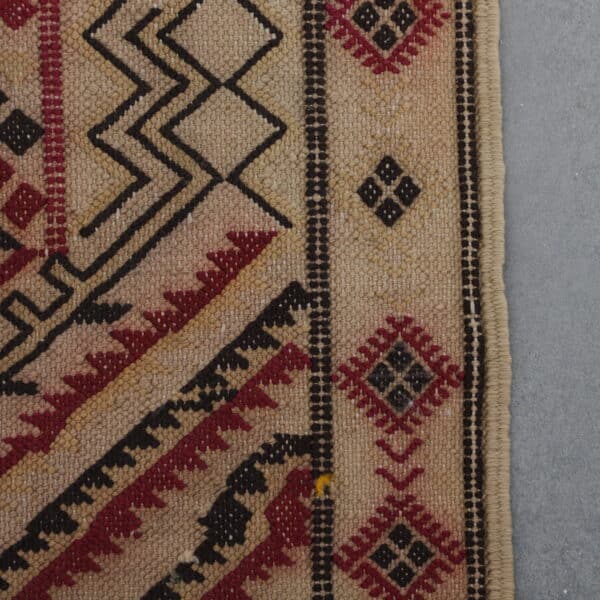 Vintage Handwoven Moroccan Kilim with Geometric Design - Image 2