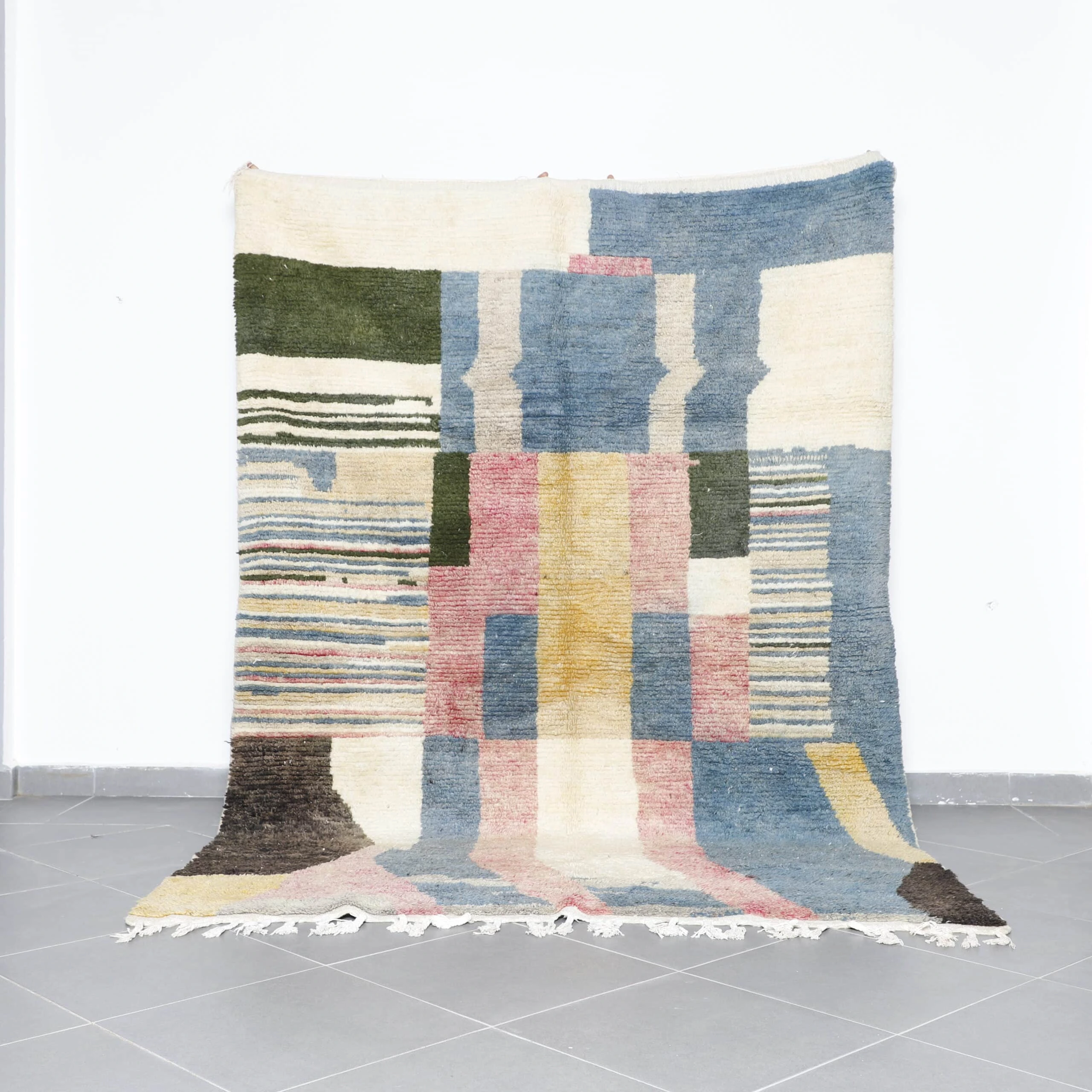 Boujaad Rug 9.4x6.4 Ft – Handmade Moroccan Wool