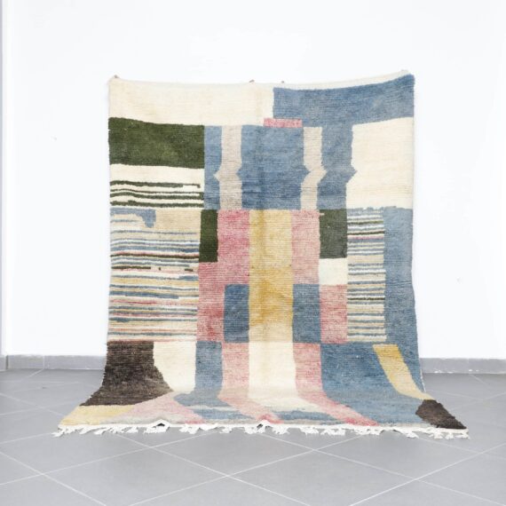 Boujaad Rug 9.4x6.4 Ft handmade in Morocco with Amazigh motifs