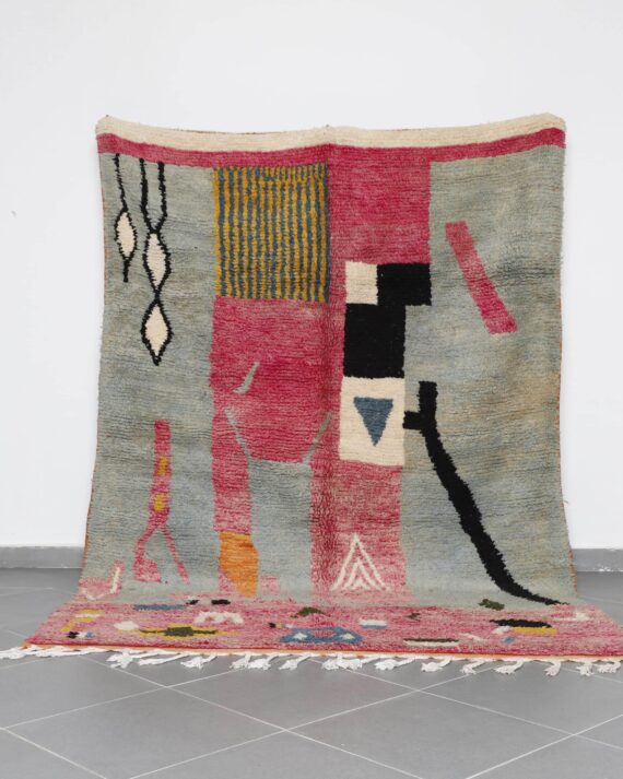 Boujaad Rug 9.5x6.5 Ft handmade in Morocco with Amazigh tribal motifs