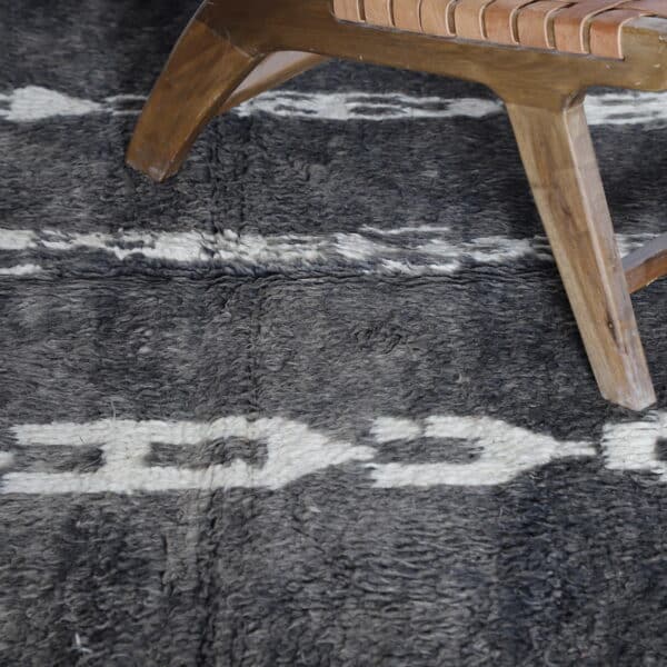 Black and White Boujaad Rug 7.9x4.8 Ft – Handmade Wool - Image 6