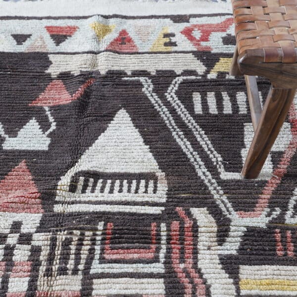 Vintage Boujaad Rug 8.4x5.6 Ft – Handmade Moroccan Wool - Image 3