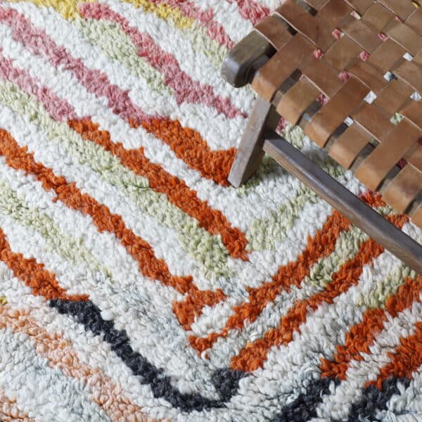 Zigzag Boujaad Rug 8.7x6.2 Ft – Handmade Moroccan Wool - Image 2