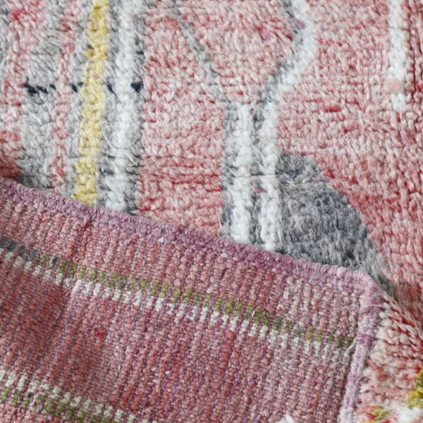 Abstract Boujaad Rug 8.7x5.3 Ft – Handmade Moroccan Wool - Image 2