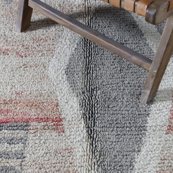 Vintage Boujaad Rug 8.3x5.4 Ft – Handmade Moroccan Wool - Image 2