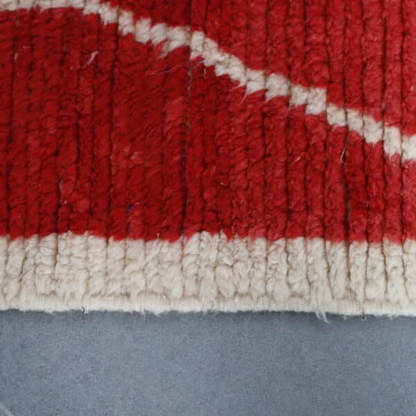 Boujaad Rug 8.9x5.4 Ft – Handmade Moroccan Wool Rug - Image 8