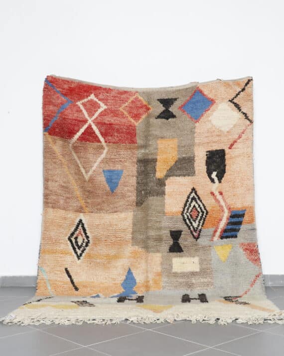 Abstract Boujaad Rug 8.8x6.2 Ft handmade in Morocco with Amazigh motifs
