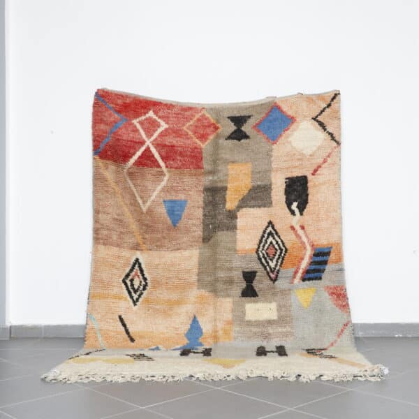 Abstract Boujaad Rug 8.8x6.2 Ft handmade in Morocco with Amazigh motifs