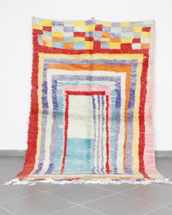 Abstract Boujaad Rug 8.5x5.6 Ft handmade in Morocco with Amazigh motifs