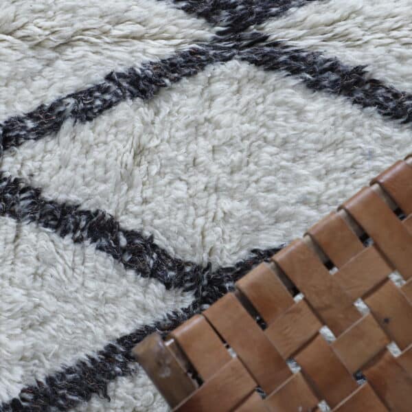 Beni Ourain Rug 9.5x6.1 Ft – Handknotted Moroccan Wool Rug - Image 5