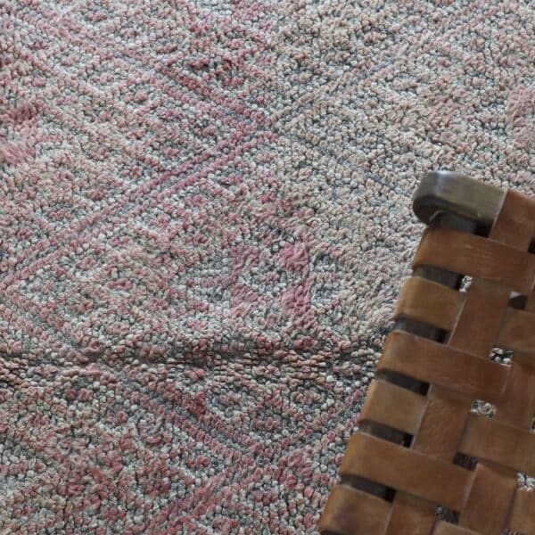 Vintage Beni Mguild 9.5x6.1 Ft – Handknotted Moroccan Wool Rug - Image 6