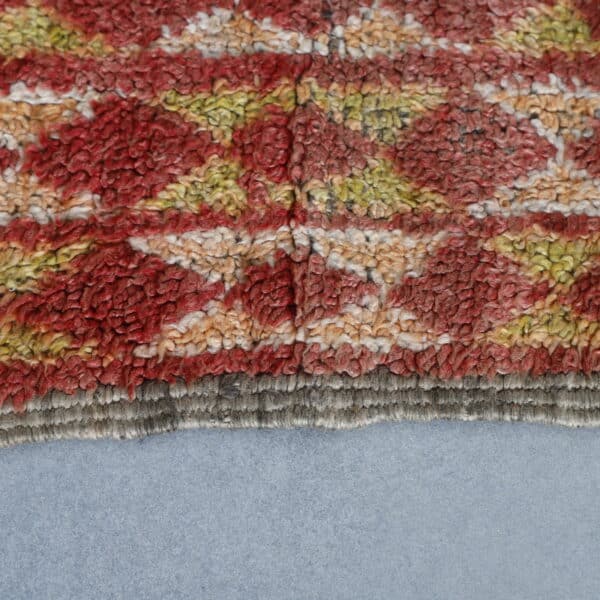 Vintage Beni Mguild 8.5x5.6 Ft – Handknotted Moroccan Wool Rug - Image 4