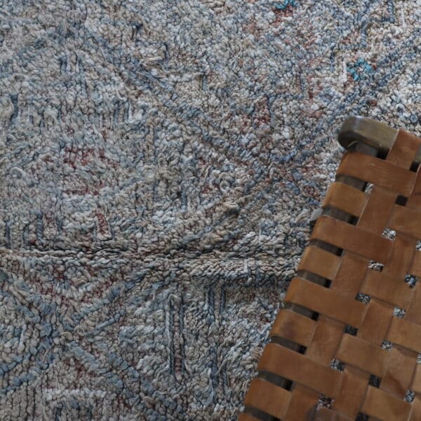 Vintage Beni Mguild 10.2x5.8 Ft – Handknotted Moroccan Wool - Image 4