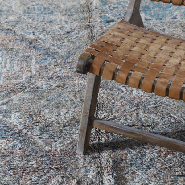 Vintage Beni Mguild 10.2x5.8 Ft – Handknotted Moroccan Wool - Image 2