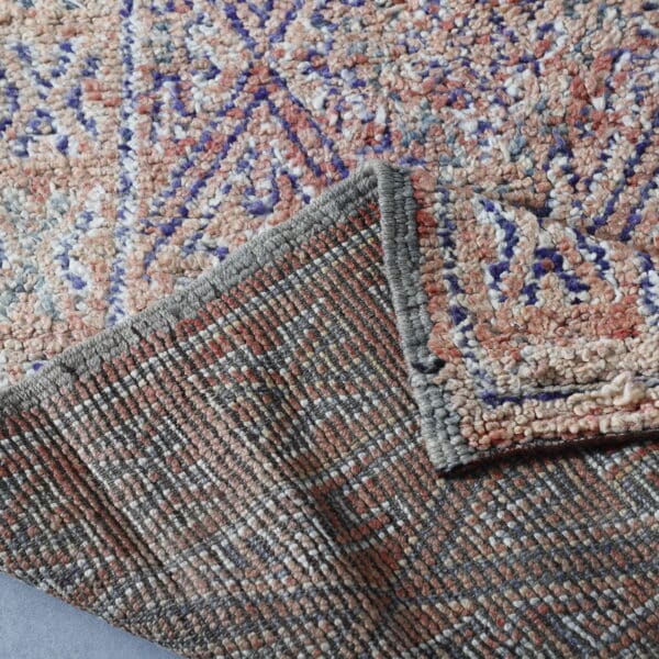 Vintage Beni Mguild 9.4x6.6 Ft – Handknotted Moroccan Wool - Image 7