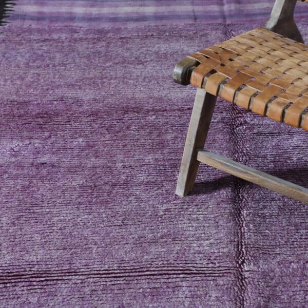 Long Vintage Oulmes Rug 15.4x6.0 Ft – Handknotted Moroccan Wool - Image 3
